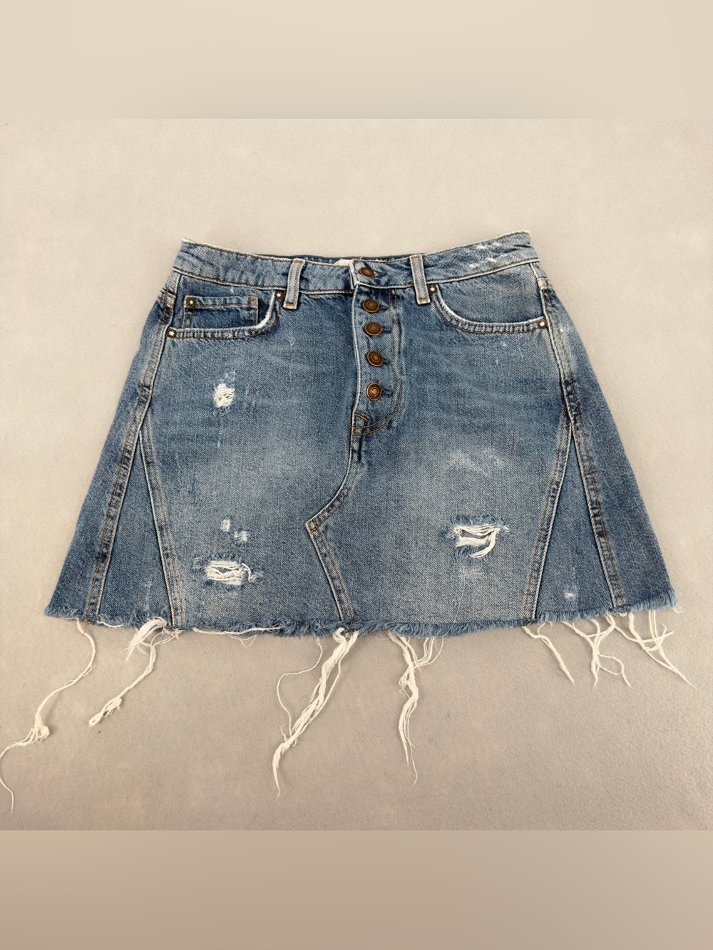 We The Free Medium Wash Distressed Mini Skirt Sz 29